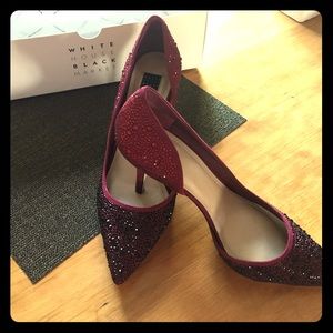 White House Black Market pumps